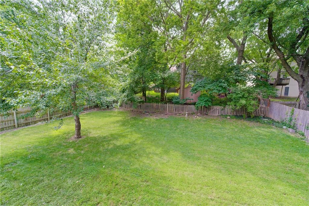 8706 N Carson Avenue — photo 27