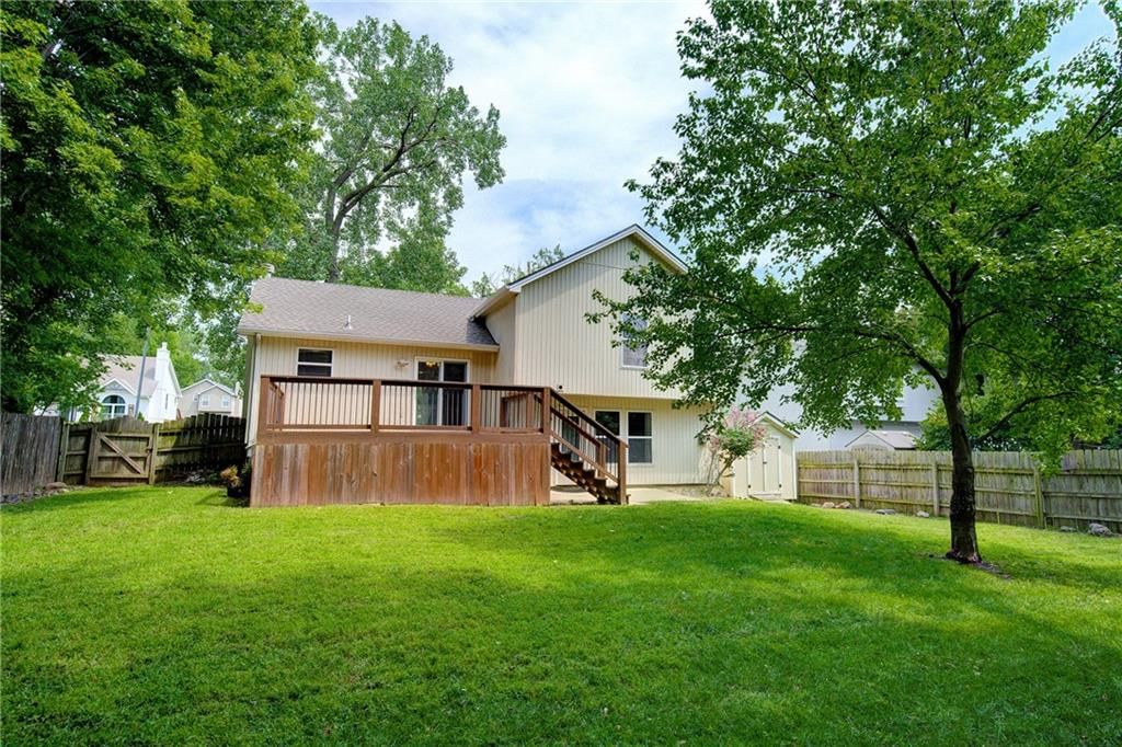 8706 N Carson Avenue — photo 29