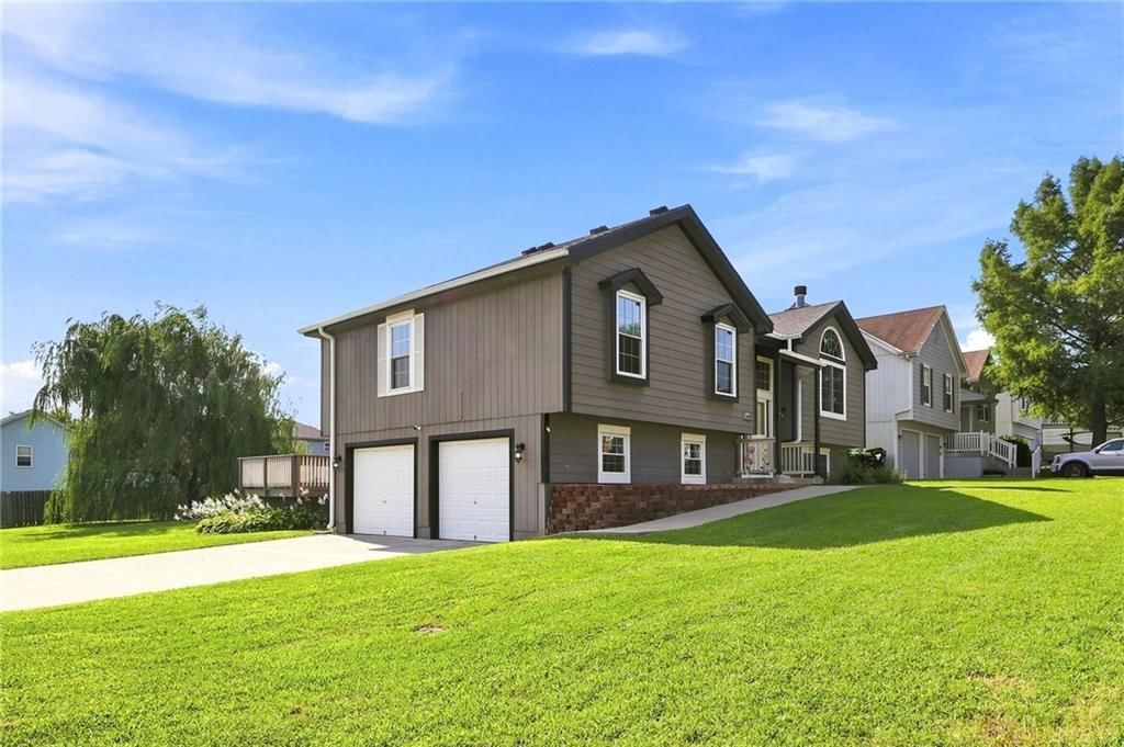 16403 Hinkle Avenue — photo 3