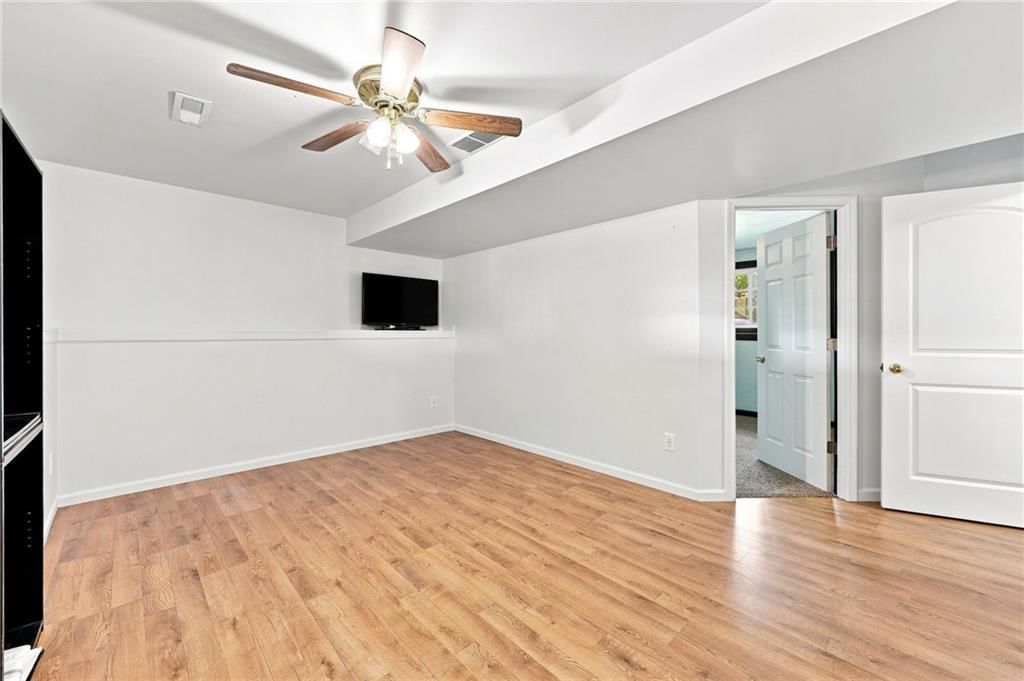 16403 Hinkle Avenue — photo 29