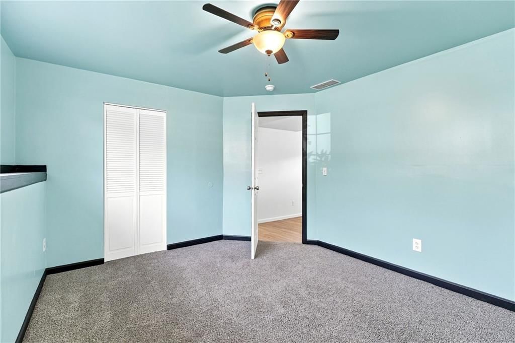 16403 Hinkle Avenue — photo 32