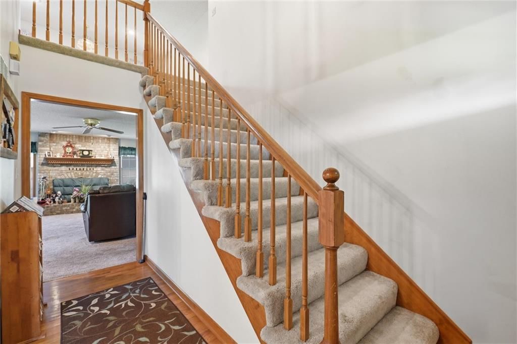 33405 E Oak Hill School Road — photo 4