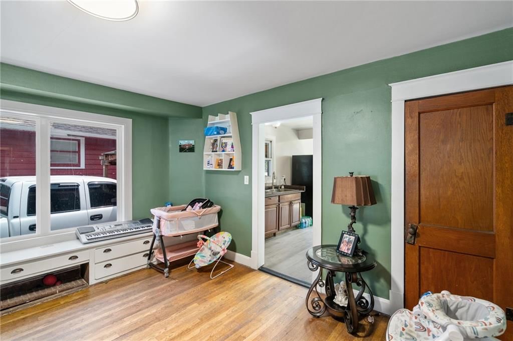2215 Elizabeth Avenue — photo 9