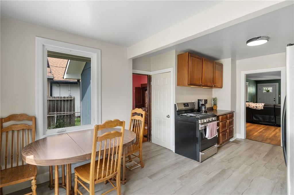 2215 Elizabeth Avenue — photo 13