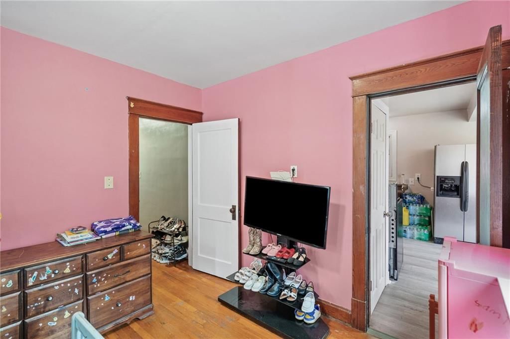 2215 Elizabeth Avenue — photo 23