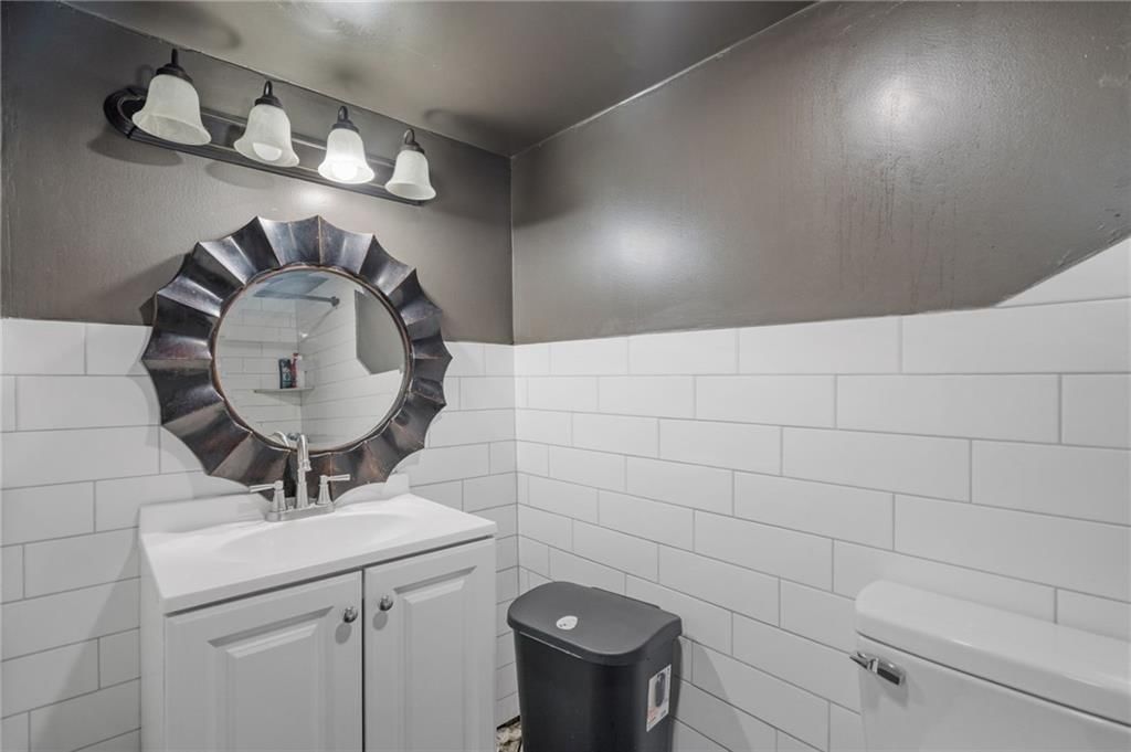 2215 Elizabeth Avenue — photo 28