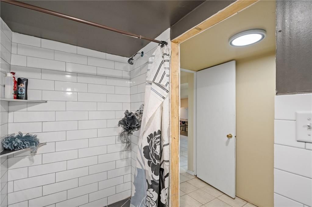 2215 Elizabeth Avenue — photo 29