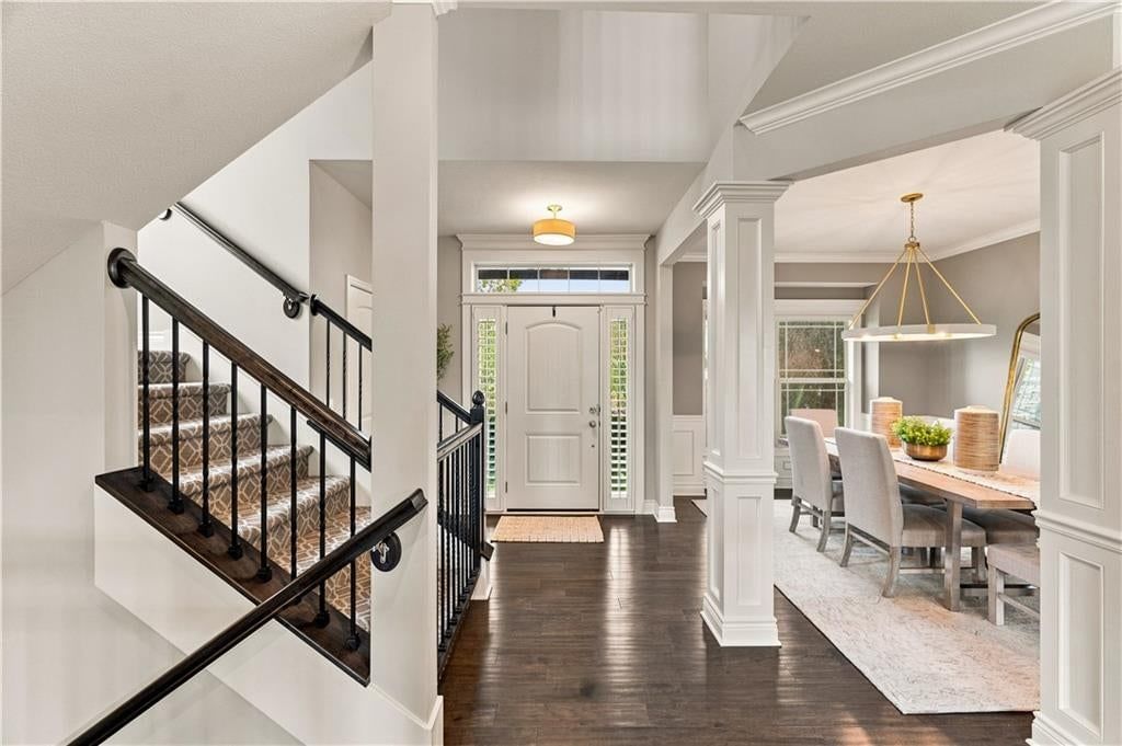 8810 W 165th Terrace, Overland Park, KS: listing photo 2