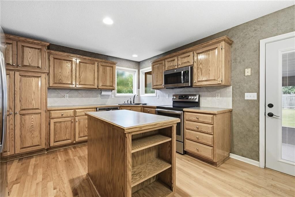 11945 S Monroe Street — photo 11