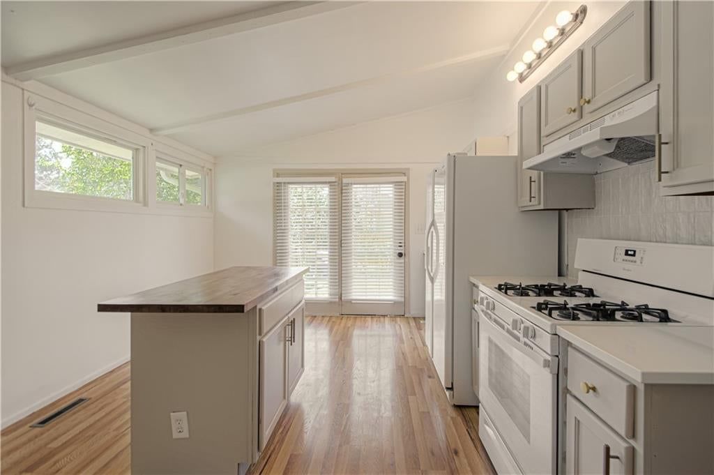 6904 NW Belvidere Parkway — photo 9