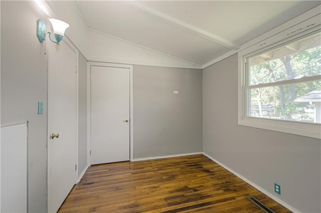 6904 NW Belvidere Parkway — photo 16