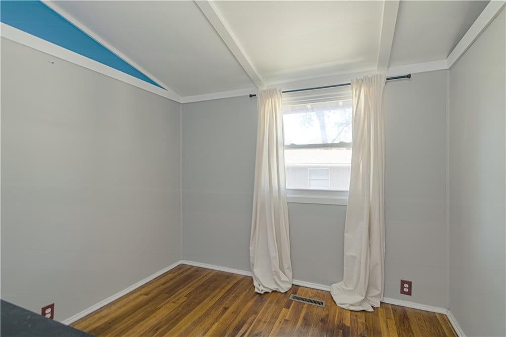 6904 NW Belvidere Parkway — photo 21