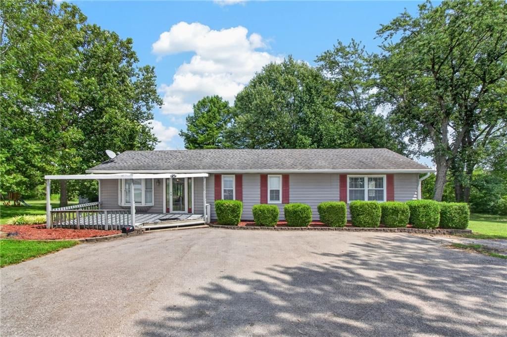 21405 S Harper Road — photo 1