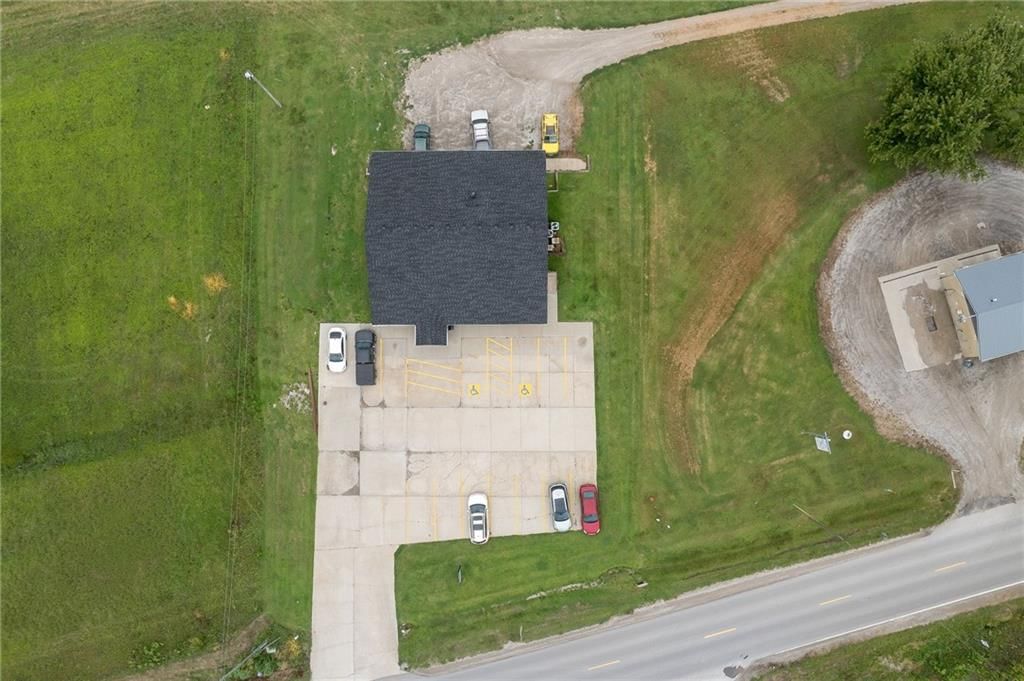 1423 Hwy 59 — photo 8