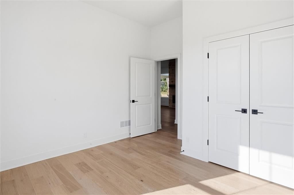 Photo 19 of 27 - 21043 S 225th Street, Spring Hill, KS 66083