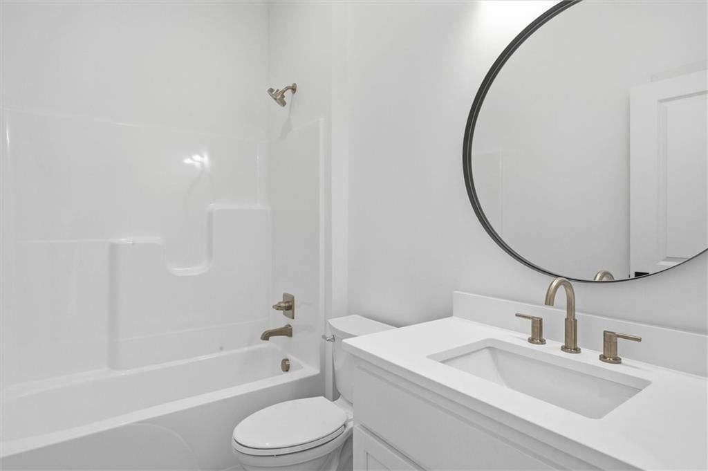 Photo 20 of 27 - 21043 S 225th Street, Spring Hill, KS 66083