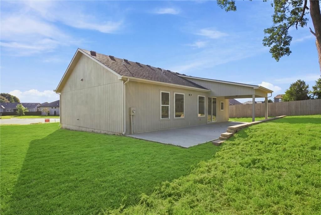 Photo 24 of 27 - 21043 S 225th Street, Spring Hill, KS 66083