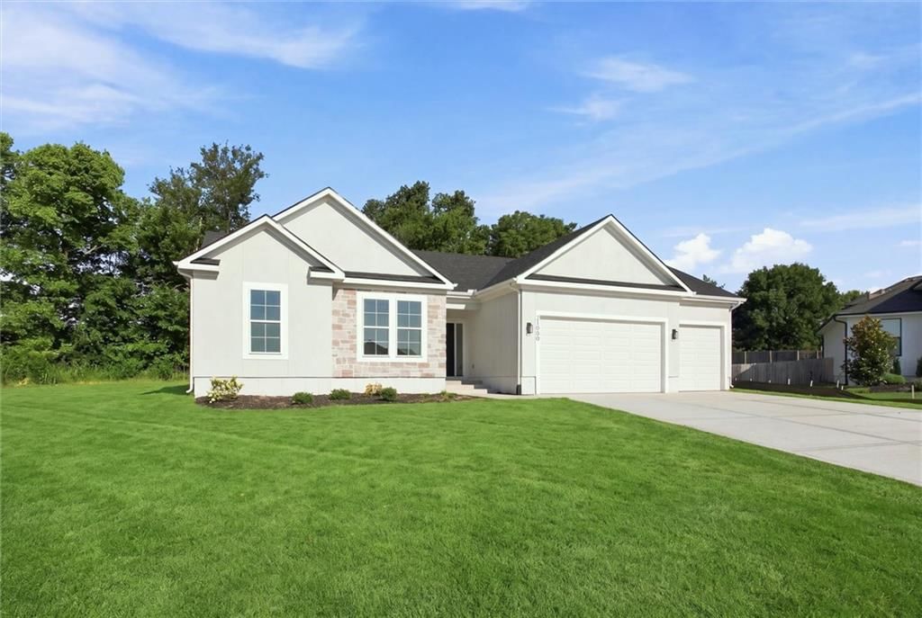 21063 W 225th Street, Spring Hill, KS