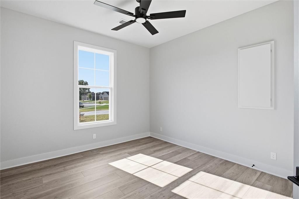 Photo 15 of 26 - 21063 W 225th Street, Spring Hill, KS 66083