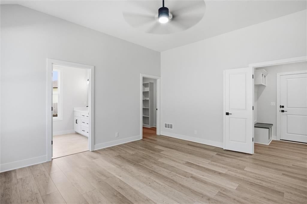 Photo 21 of 26, 21063 W 225th Street, Spring Hill, KS 66083
