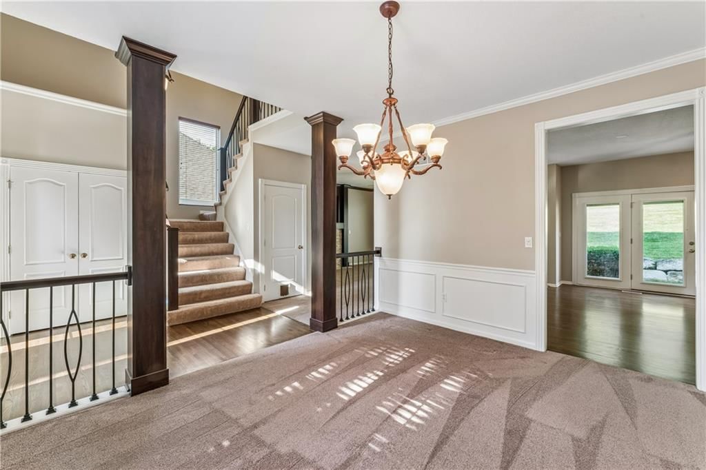 Mudroom built-ins at 12178 S PRAIRIE CREEK Parkway, Olathe, KS 66062
