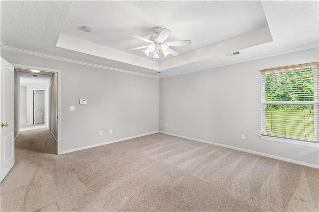 Freestanding tub, double vanity and white vanity at 12178 S PRAIRIE CREEK Parkway, Olathe, KS 66062