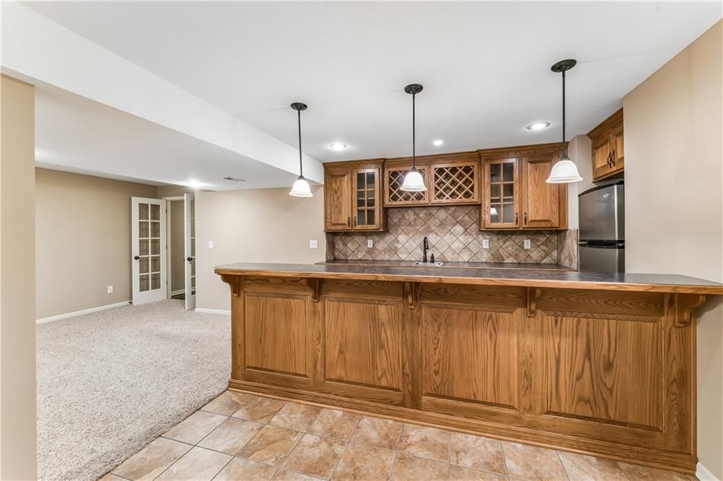 Photo 43 of 62 - 12178 S PRAIRIE CREEK Parkway, Olathe, KS 66062