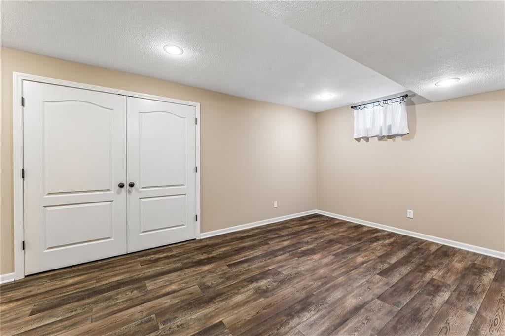 Photo 53 of 62 - 12178 S PRAIRIE CREEK Parkway, Olathe, KS 66062