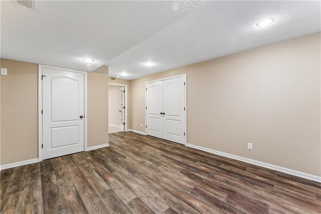Photo 54 of 62 - 12178 S PRAIRIE CREEK Parkway, Olathe, KS 66062