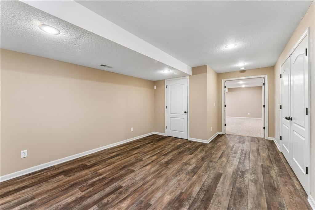 Photo 55 of 62 - 12178 S PRAIRIE CREEK Parkway, Olathe, KS 66062