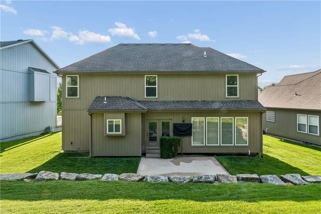 Photo 56 of 62 - 12178 S PRAIRIE CREEK Parkway, Olathe, KS 66062