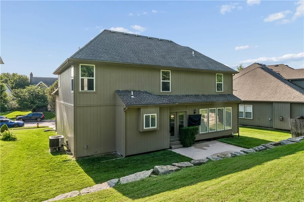 Photo 57 of 62 - 12178 S PRAIRIE CREEK Parkway, Olathe, KS 66062