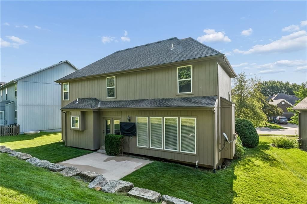 Photo 58 of 62 - 12178 S PRAIRIE CREEK Parkway, Olathe, KS 66062