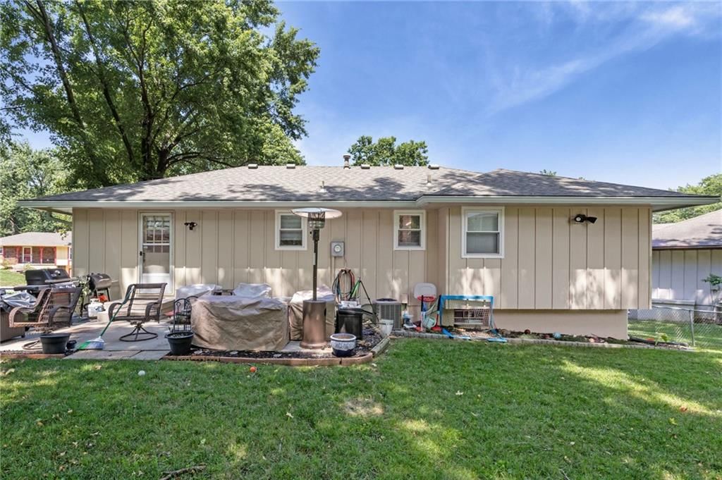 508 NE Grant Drive — photo 25