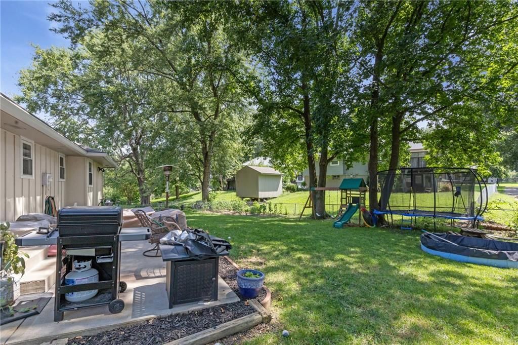 508 NE Grant Drive — photo 27
