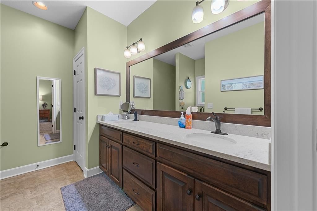408 E 31st Avenue — photo 28