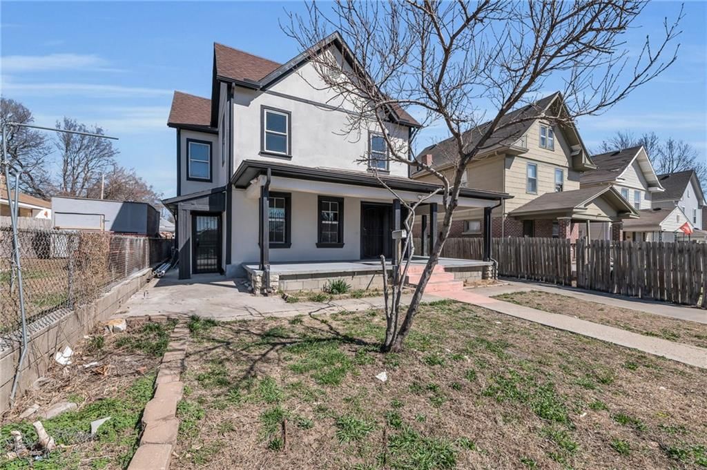 5208 E 8th Street — photo 3