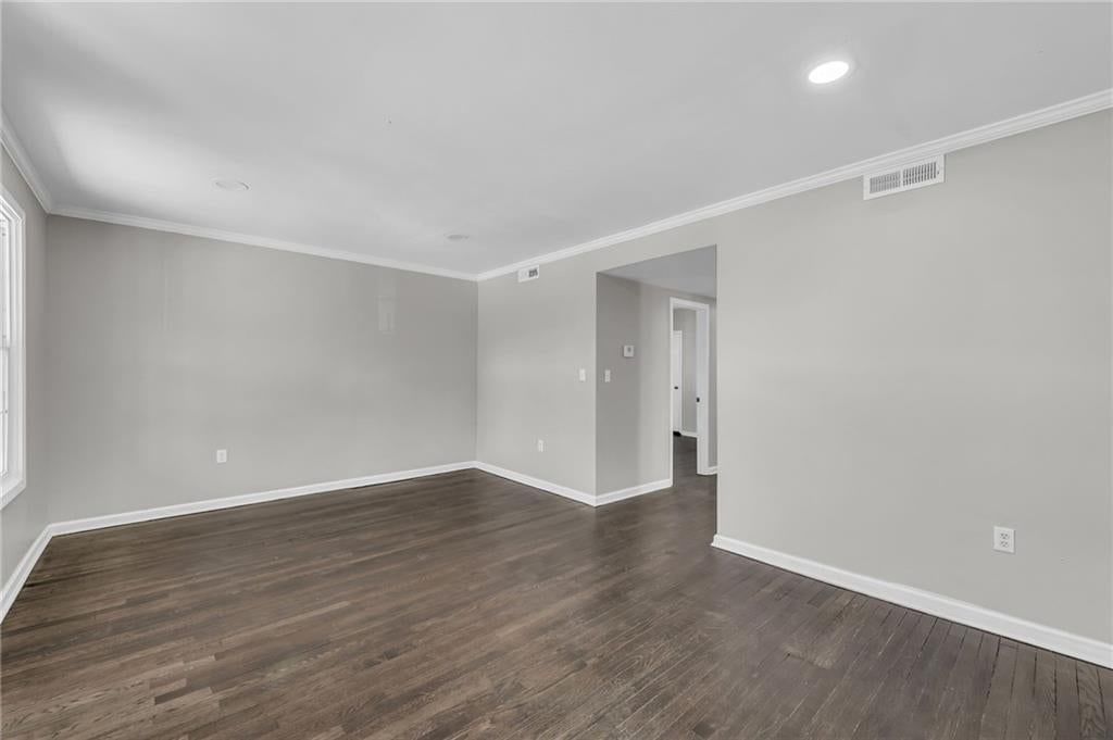 5208 E 8th Street — photo 5