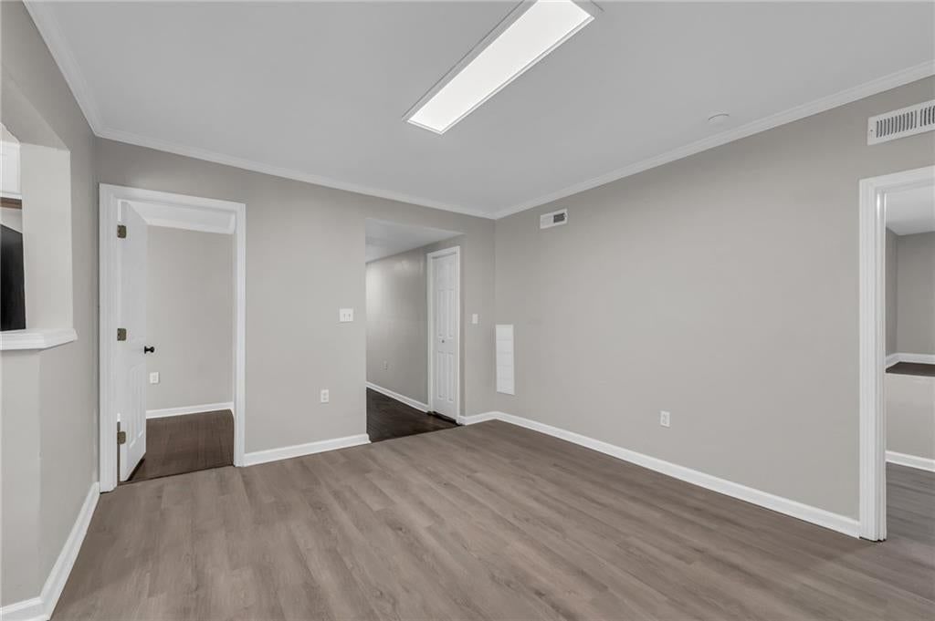 5208 E 8th Street — photo 9