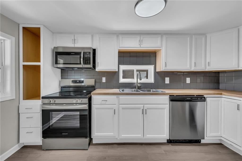 5208 E 8th Street — photo 10