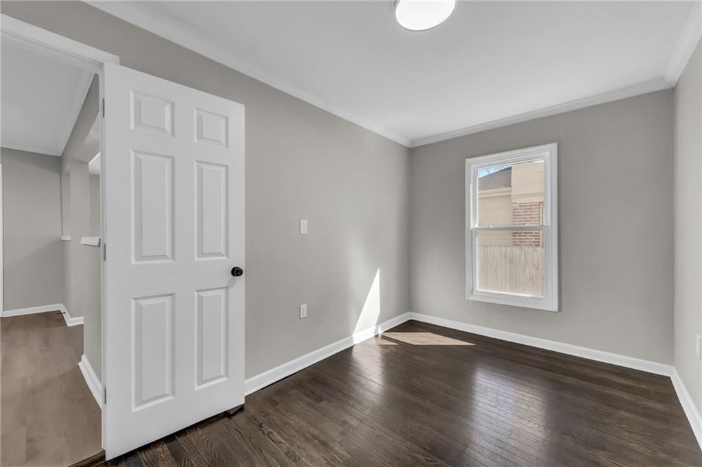 5208 E 8th Street — photo 12