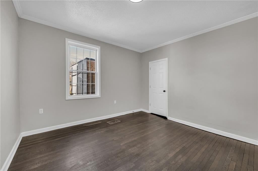 5208 E 8th Street — photo 16