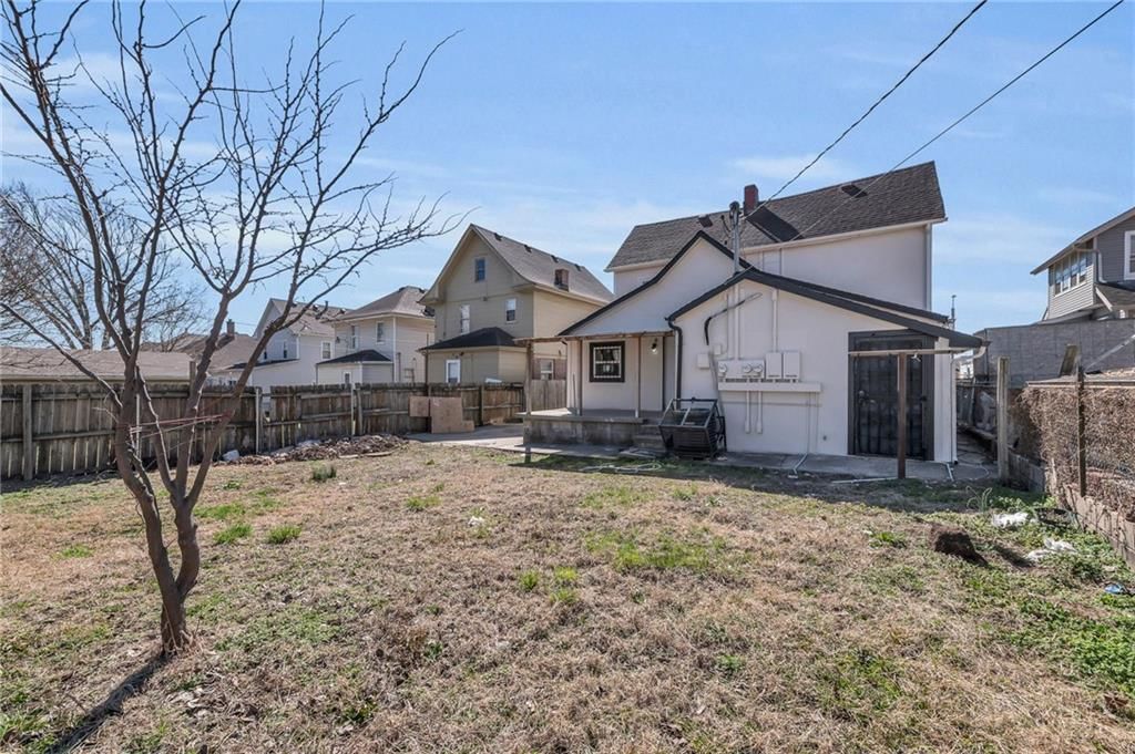 5208 E 8th Street — photo 27