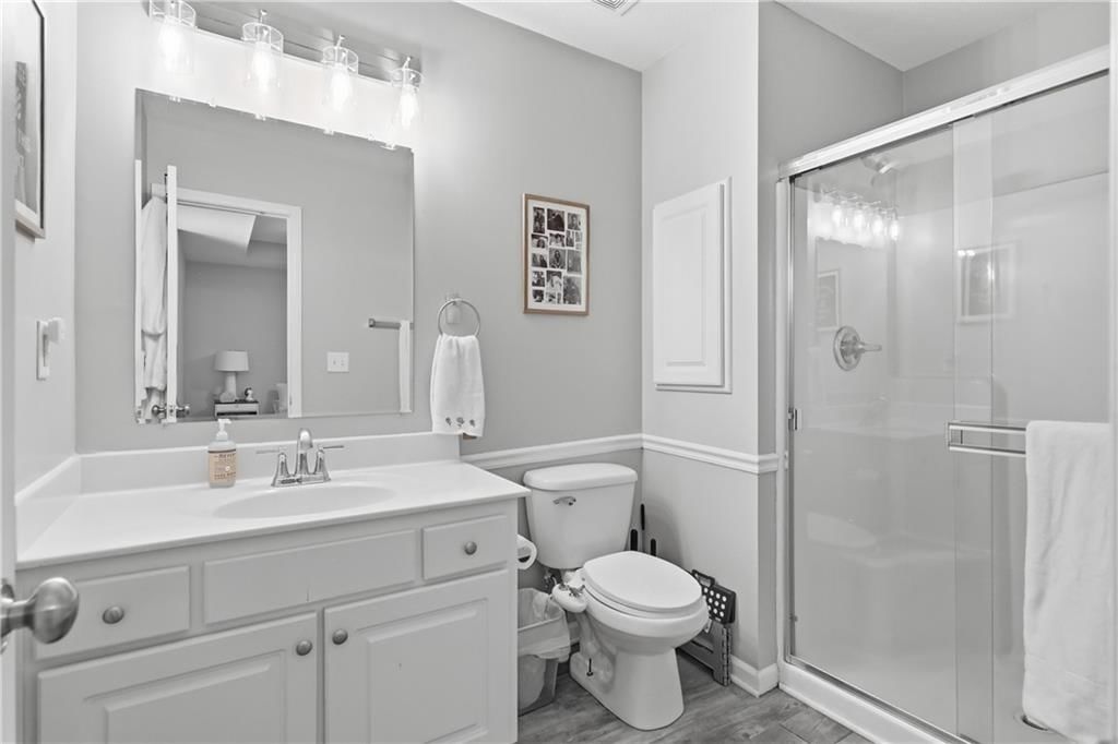 590 S Pine Street — photo 17