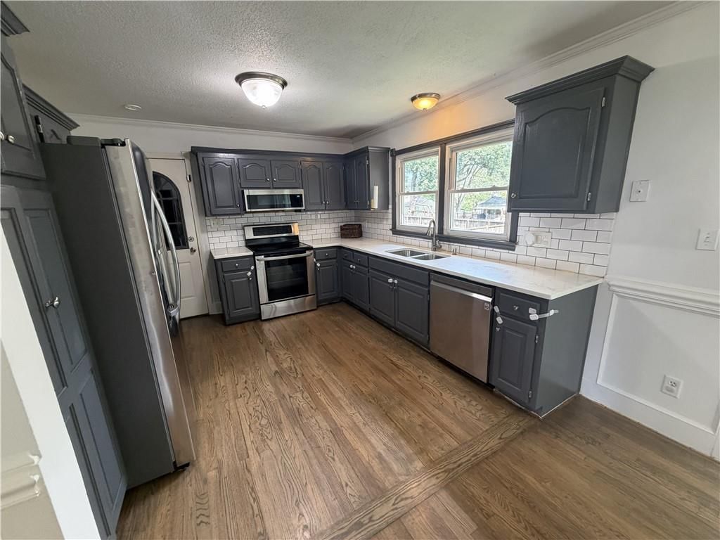 8829 N Holmes Street — photo 8