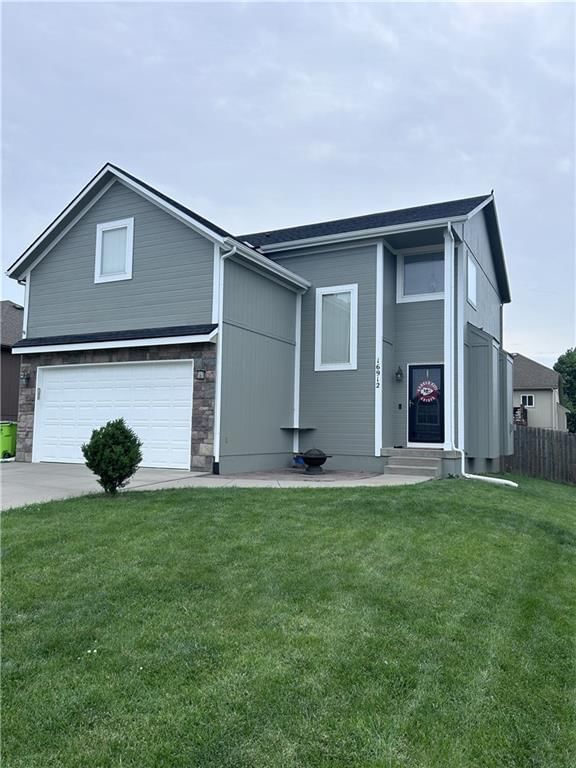 16912 Summit Drive — photo 1