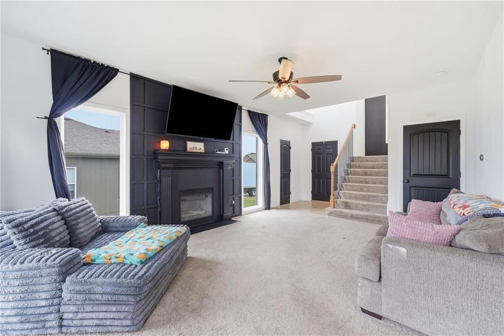16912 Summit Drive — photo 8