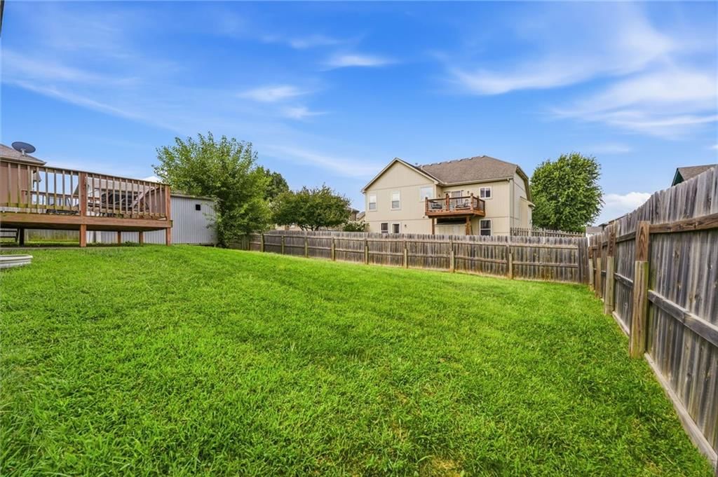 16912 Summit Drive — photo 33