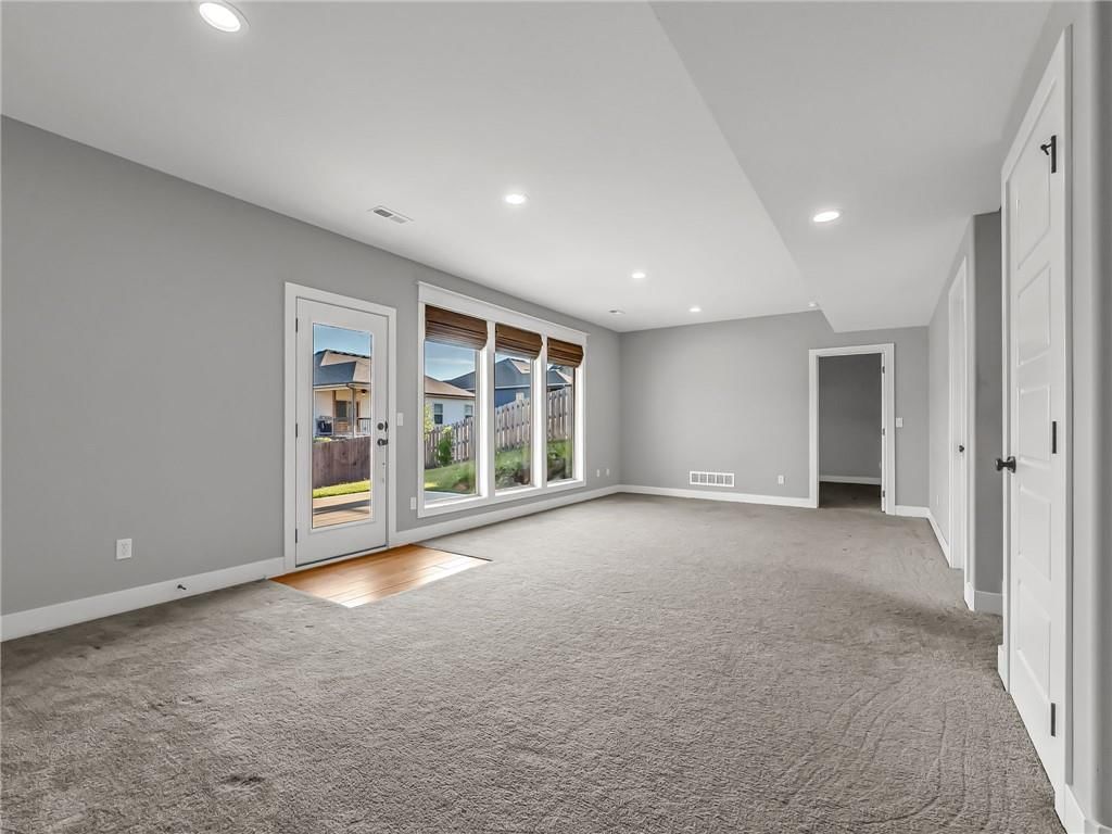 8615 NW 74th Terrace — photo 33