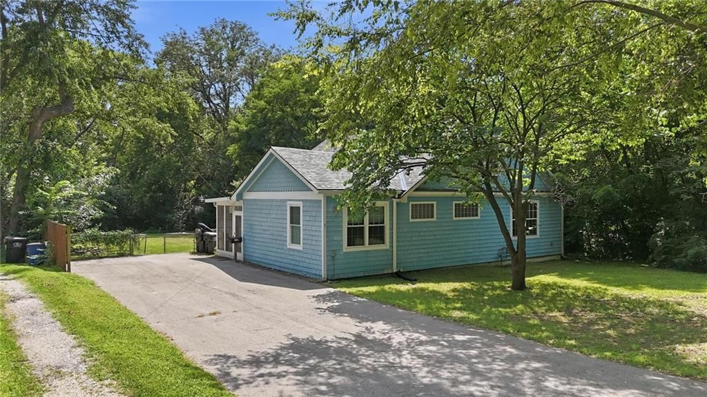 1109 E Gudgell Avenue, Independence, MO
